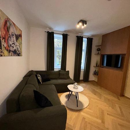 Deluxe Apartment Favoriten Виена Екстериор снимка